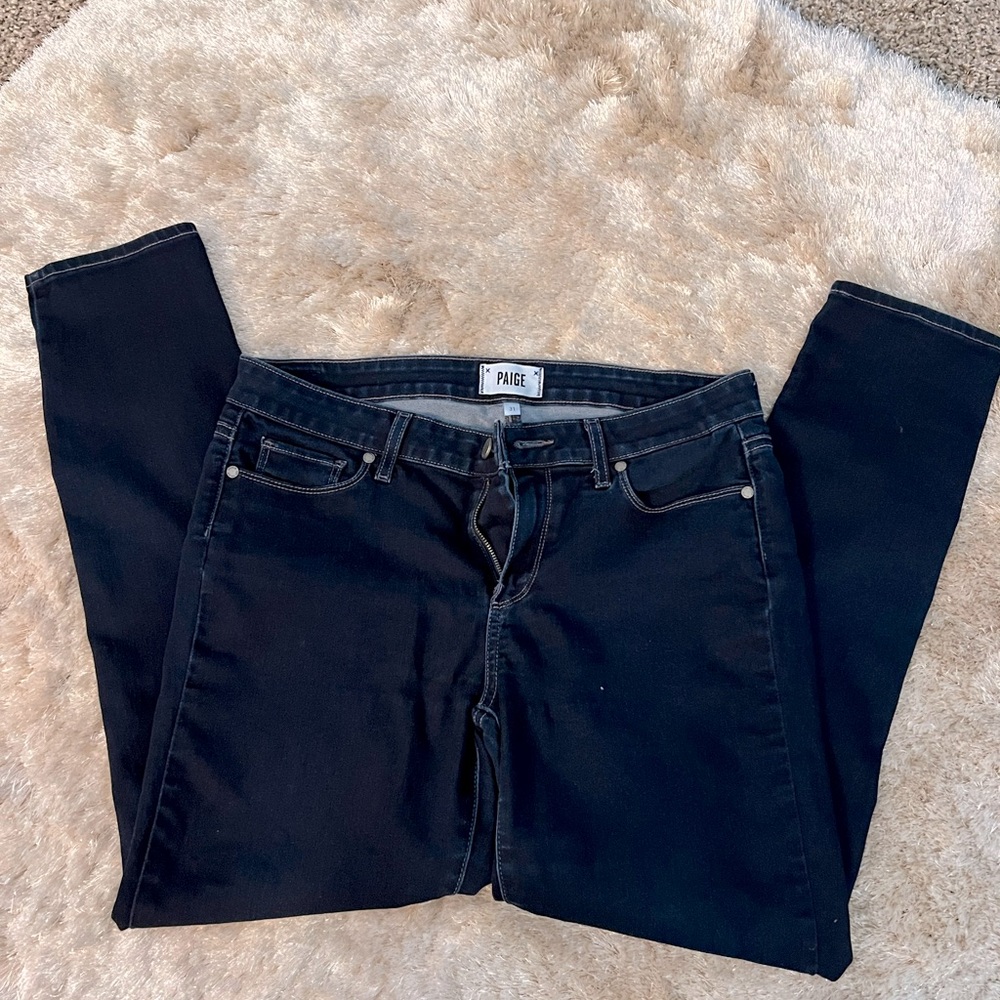 PAIGE: Dark denim skinny jeans. Size 31